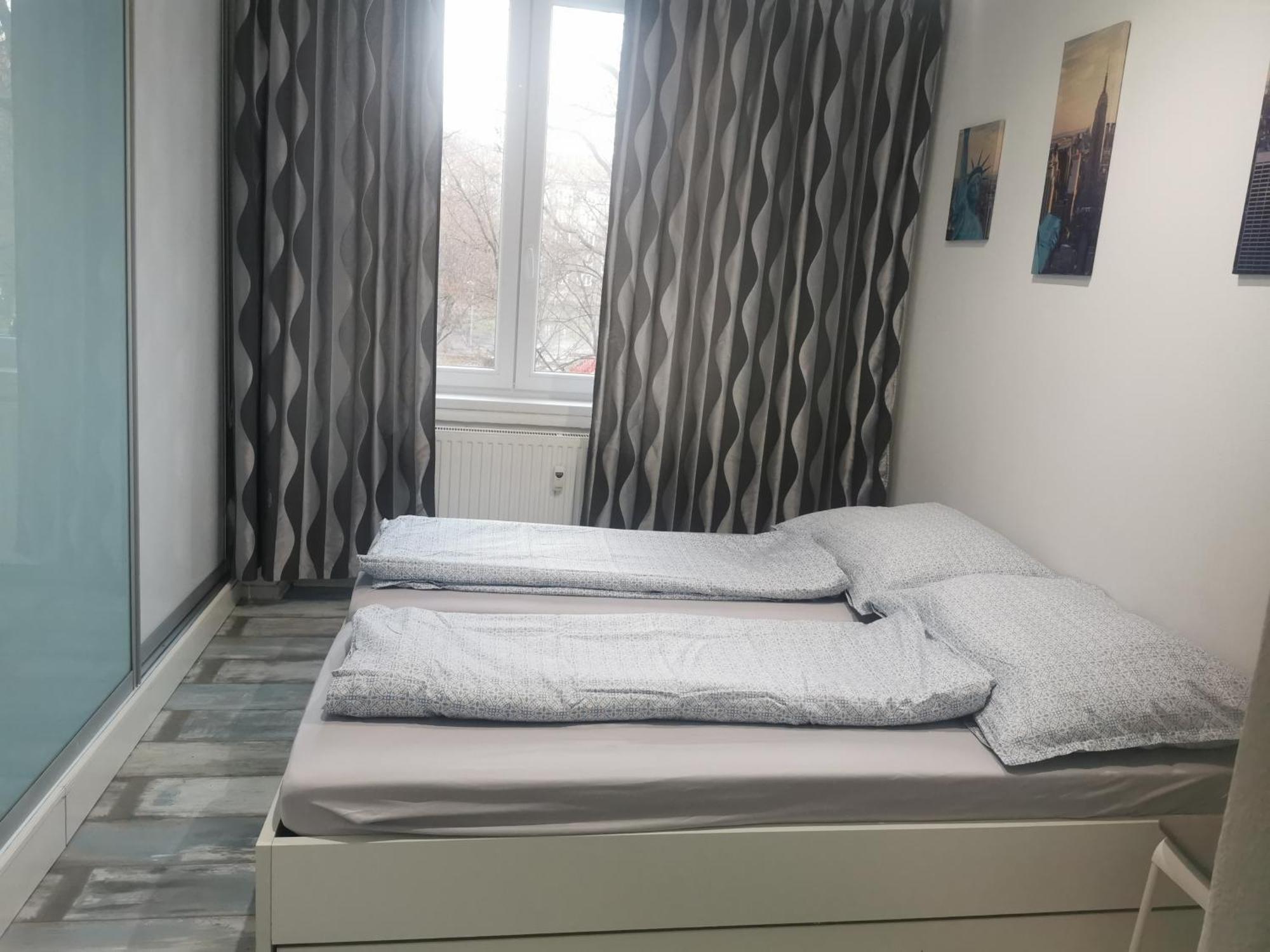 Modry Apartman, Racianska 29, ブラチスラヴァ エクステリア 写真