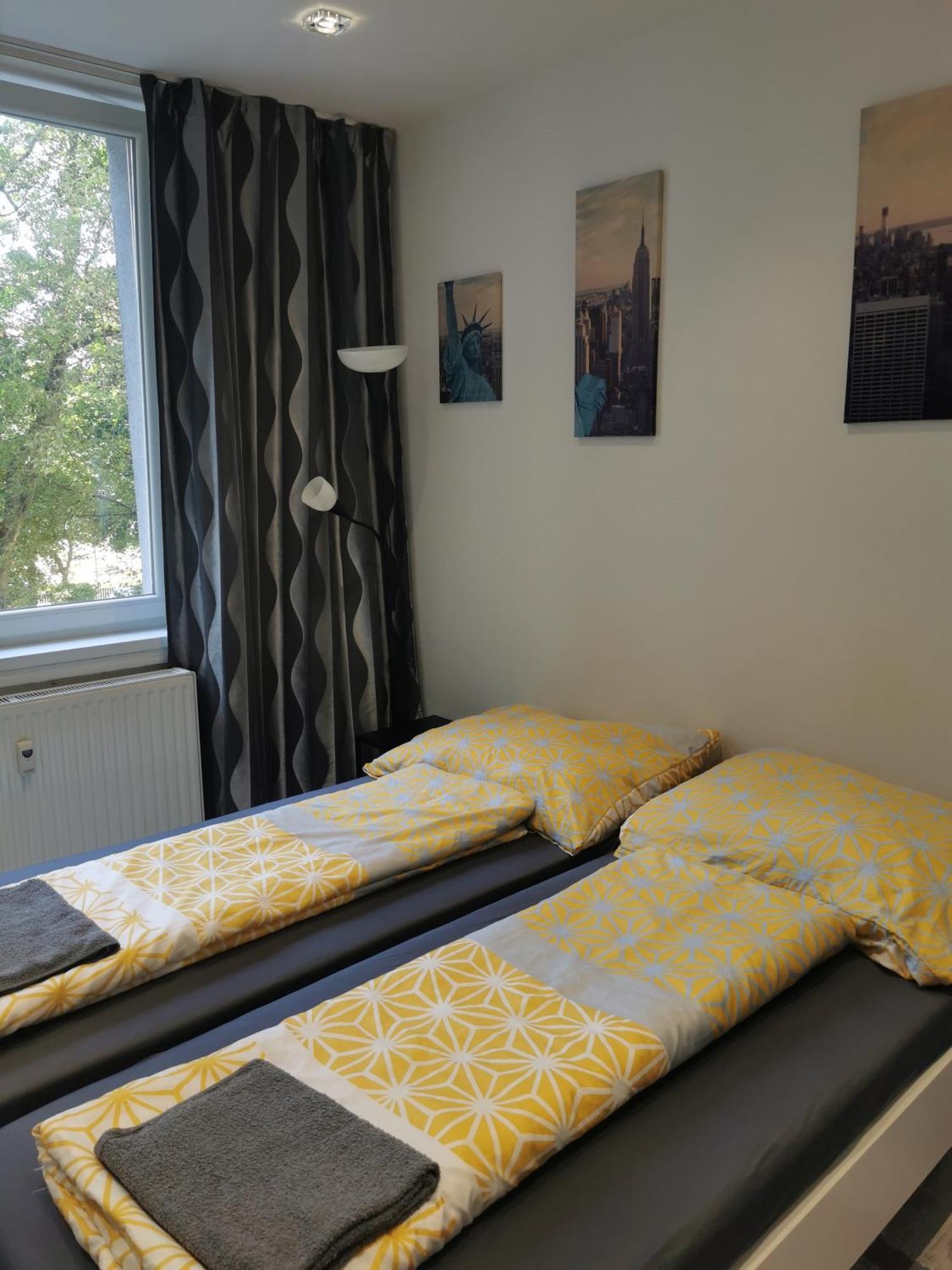 Modry Apartman, Racianska 29, ブラチスラヴァ エクステリア 写真